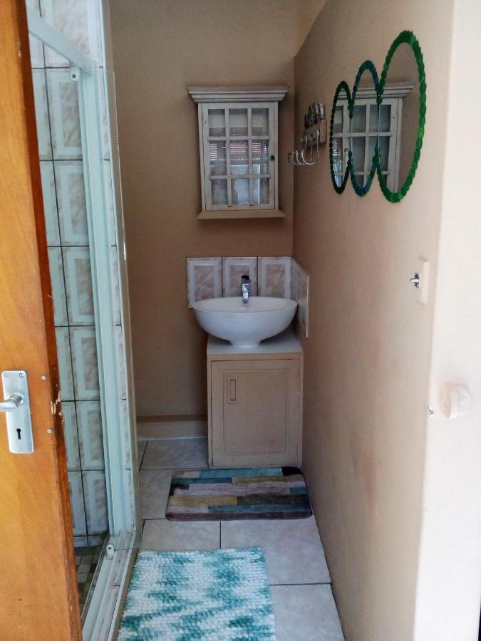36 Df Strauss Street Apartment Kleinmond Exterior photo
